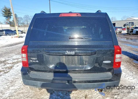 2013 Jeep Patriot Latitude z USA, uszkodzony, nr VIN 1C4NJRFB1DD263998